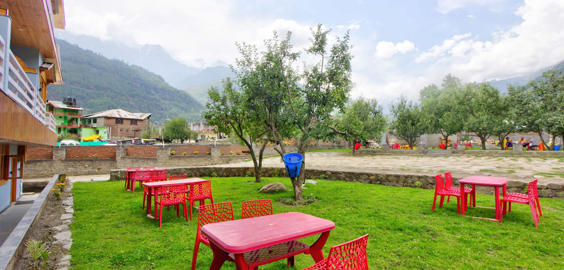 VIP Suite Room - The Husky Lodge and Cafe Manali